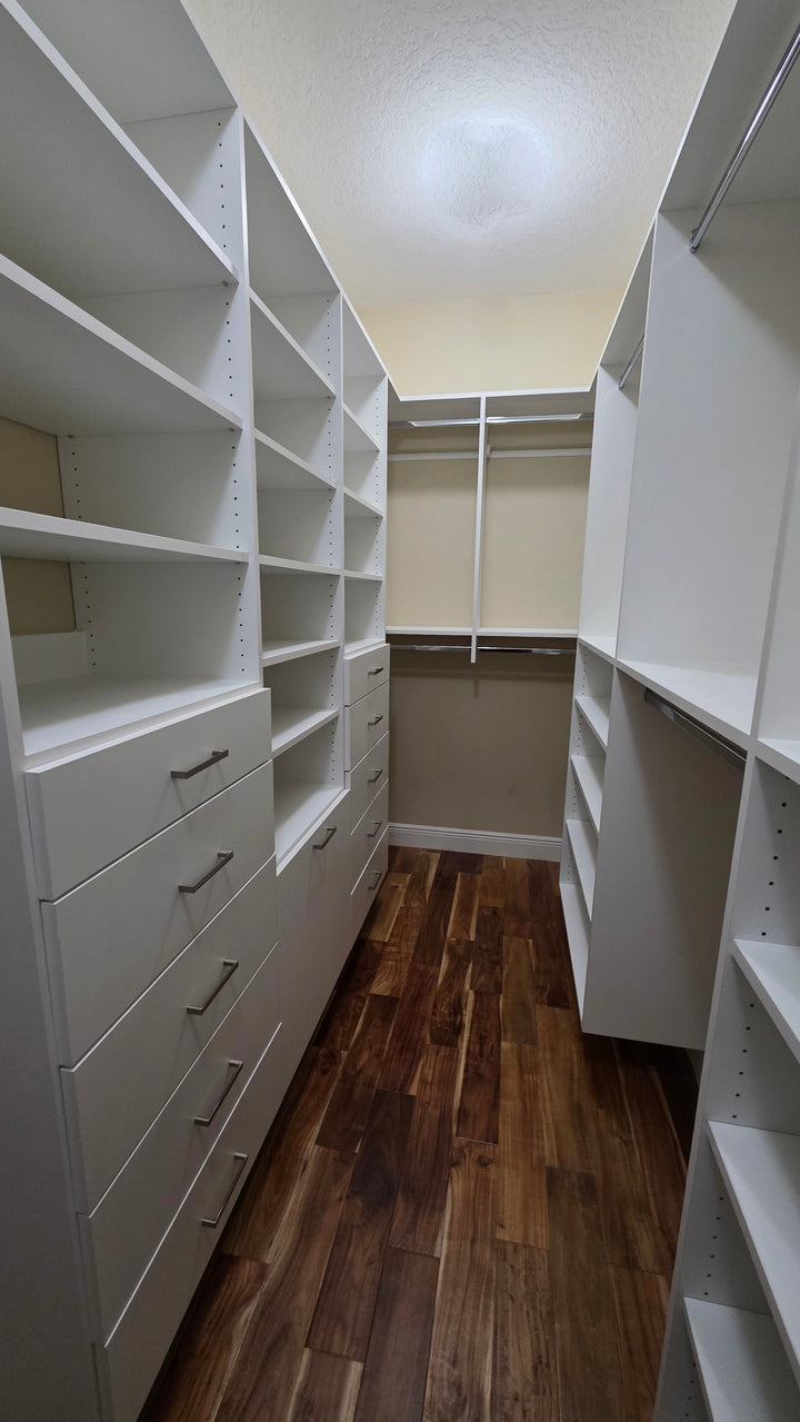 Upgrade your home storage with Closets & Blinds in Orlando. Whether you need custom drawer space, specialized shoe racks
